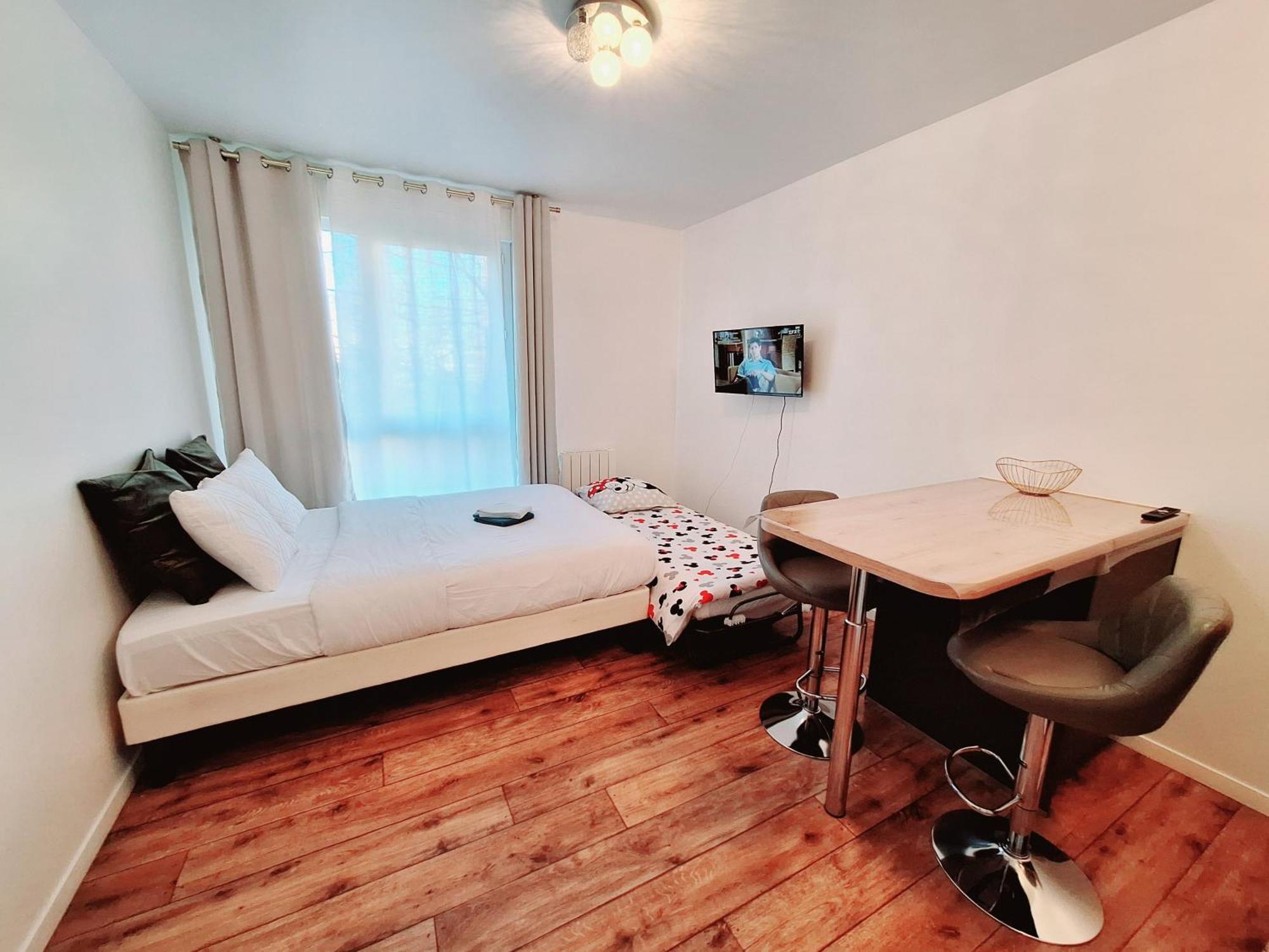 Studio Alpha - 2Min By Train To Disneyland Or 20Min Walk - 5Min Walk To "Val D'Europe" Station Montevrain Exterior photo