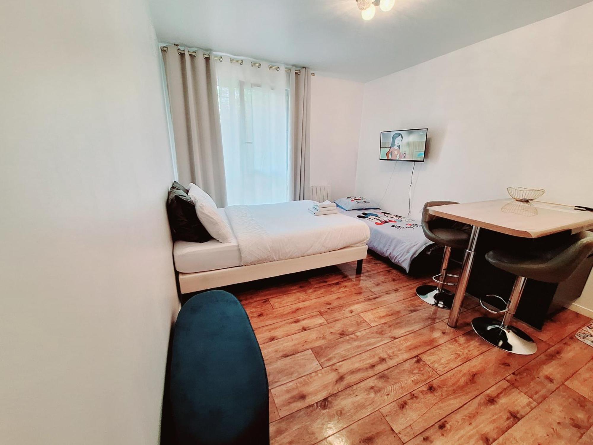 Studio Alpha - 2Min By Train To Disneyland Or 20Min Walk - 5Min Walk To "Val D'Europe" Station Montevrain Exterior photo