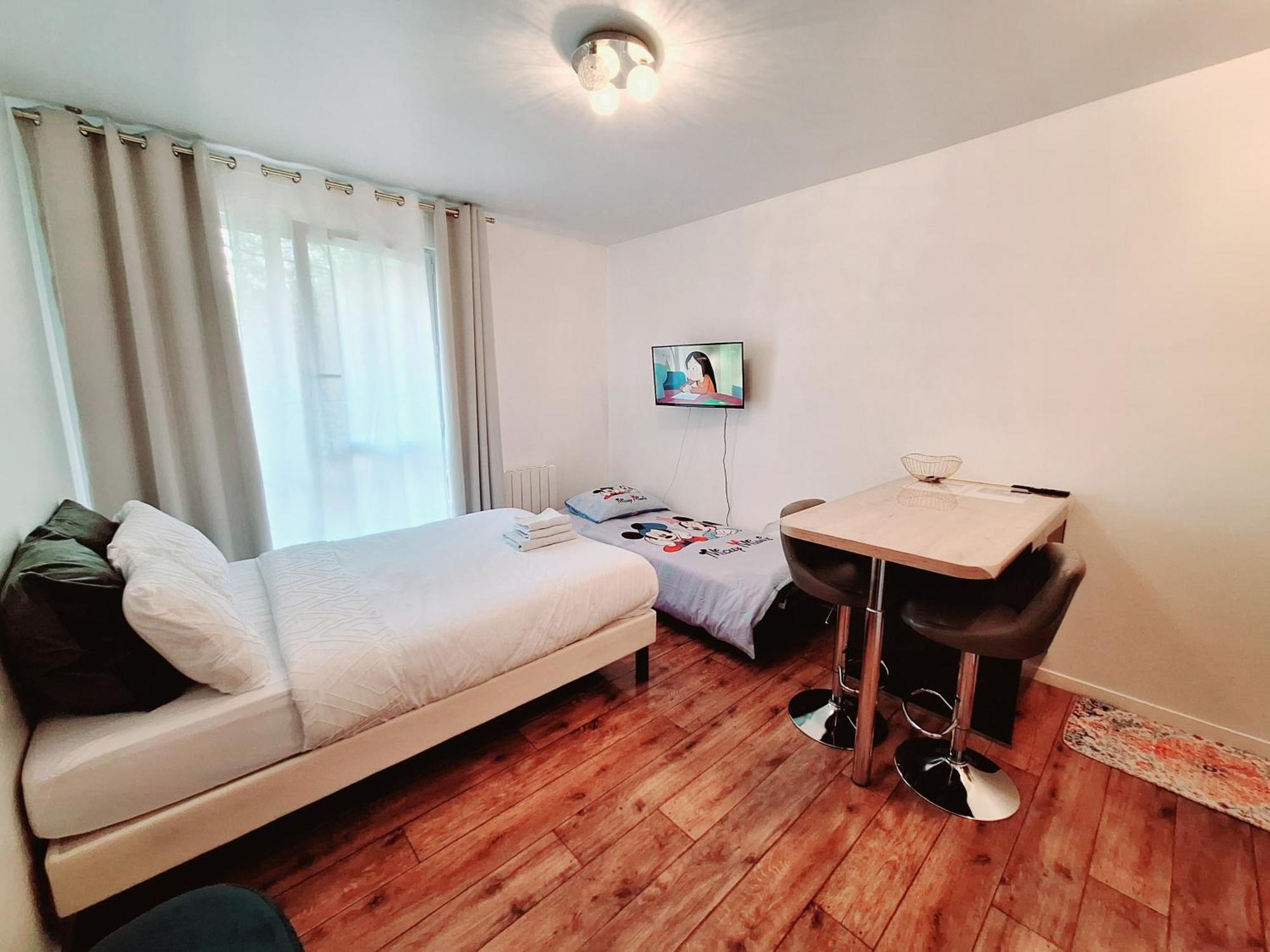 Studio Alpha - 2Min By Train To Disneyland Or 20Min Walk - 5Min Walk To "Val D'Europe" Station Montevrain Exterior photo